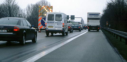 Mitmachen oder auf der Fahrbahn bleiben?